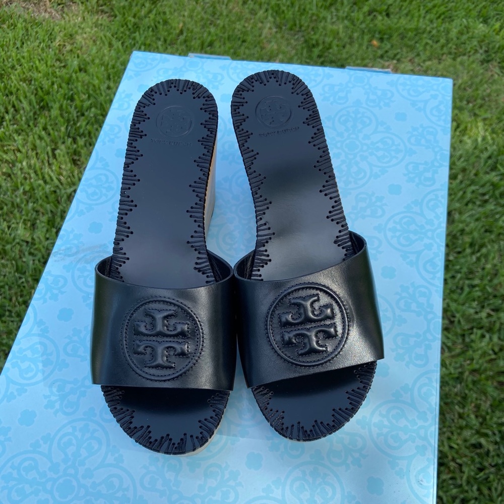 TORY BURCH WOODEN PATTY WEDGE
